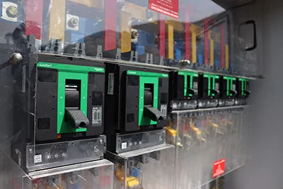 MCCB protection in totalizing panels